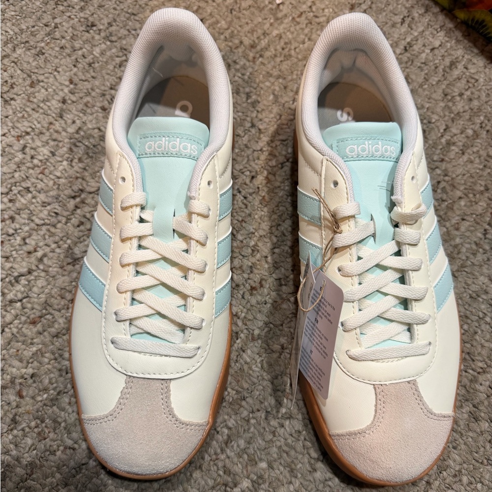 NIB Adidas VL Court Base
